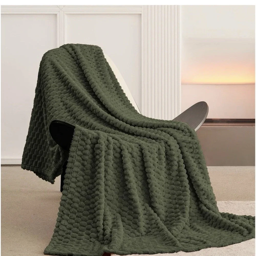Korbliss Green Twin 50 x 70 Fleece Throw Blanket  3d Jacquard Soft Cozy New